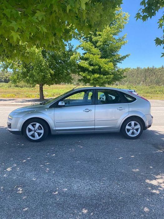 Usado 2007 Ford Focus Sedan | € 4.250 (Preço justo) - Imagem 1/4