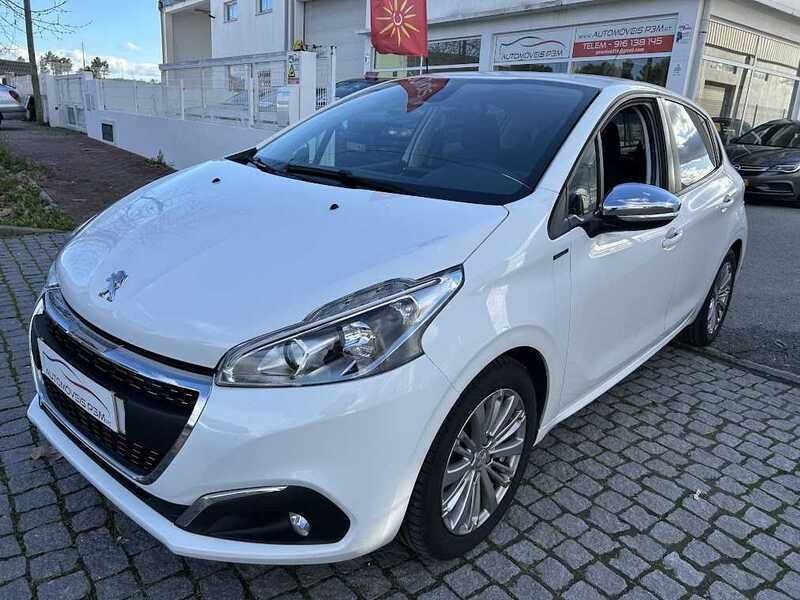 Branco Usado 2019 Peugeot 208 Signature Sky Citadino | € 11.500 (Preço justo) - Imagem 1/4