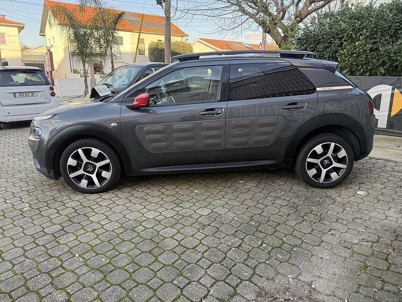 Usado 2015 Citroën C4 Cactus Citadino | € 8.900 (Preço justo) - Imagem 1/4