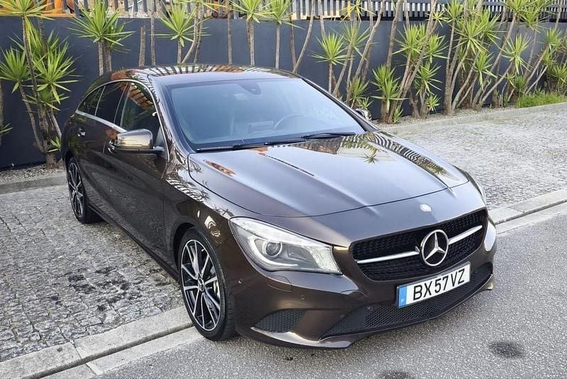 Usado 2015 Mercedes CLA180 Night Sedan | € 15.500 (Preço justo) - Imagem 1/4