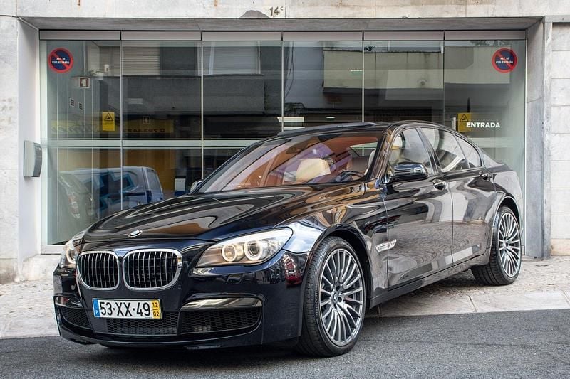 Preto Usado 2012 BMW 760 Sedan | € 39.000 - Imagem 1/4