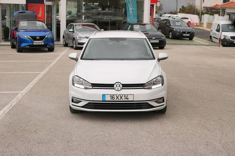 Usado VW Golf VII 115 HP (84 kW) 2019 Branco Carrinha