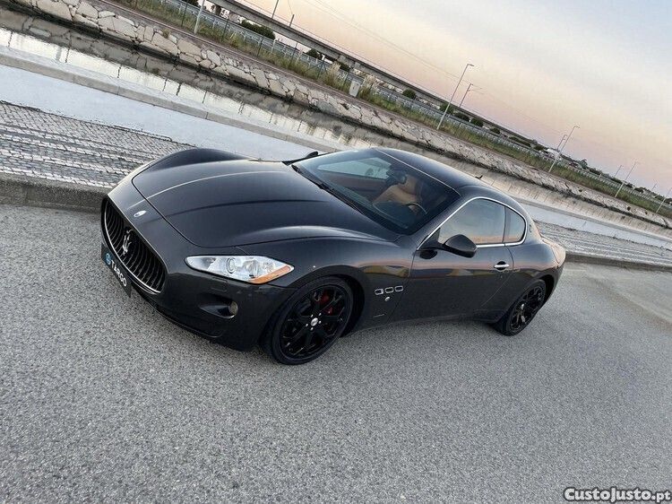 Cinza Usado 2007 Maserati Granturismo Coupé | € 66.000 - Imagem 1/1