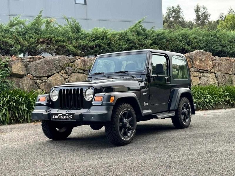 Usado Jeep Wrangler Sport 121 HP (88 kW) 1998 Preto SUV