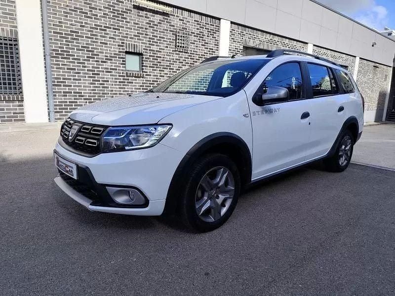 Branco Usado 2020 Dacia Logan Stepway Sedan | € 14.480 - Imagem 1/4