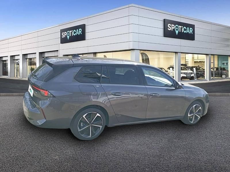 Usado Opel Astra 136 HP (100 kW) 2025 Cinzento Carrinha