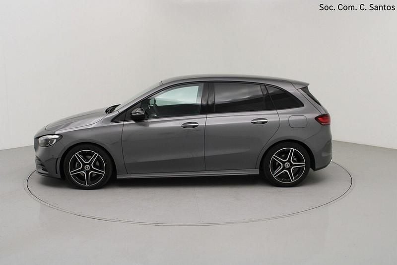 Usado Mercedes B180 AMG 116 HP (85 kW) 2023 Cinza Monovolume