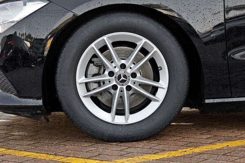 Usado Mercedes CLA180 Style 116 HP (85 kW) 2020 Preto Sedan