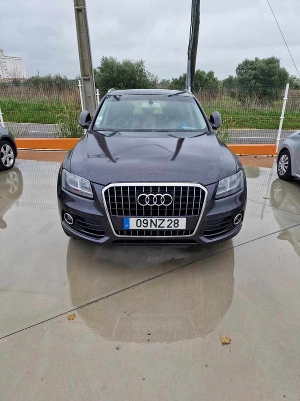 Cinzento Usado 2013 Audi Q5 SUV | € 21.500 - Imagem 1/1