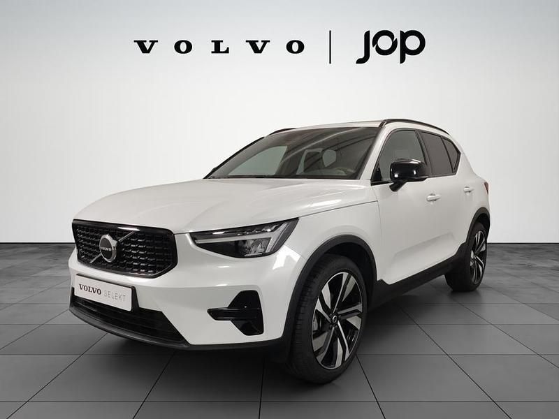 Branco Usado 2024 Volvo XC40 Plus SUV | € 38.500 (Caro) - Imagem 1/4