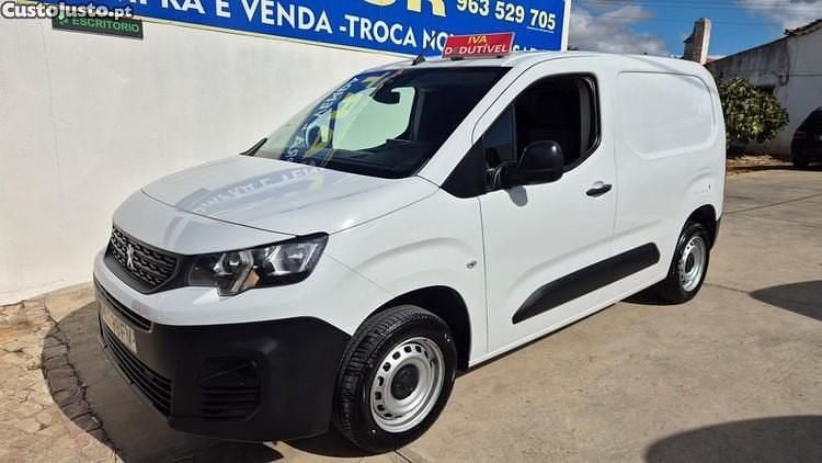 Branco Usado 2022 Peugeot Partner Premium Van | € 15.750 (Preço justo) - Imagem 1/1