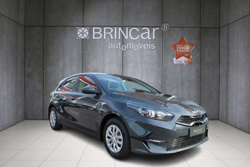 Cinza Usado 2023 Kia Ceed | € 14.990 (Super Preço) - Imagem 1/4