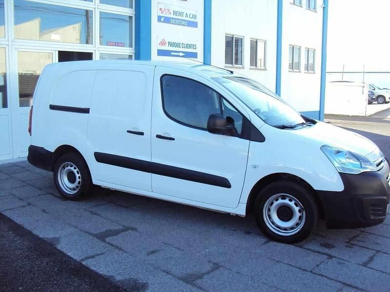 Branco Usado 2018 Citroën Berlingo Citadino | € 14.500 - Imagem 1/4