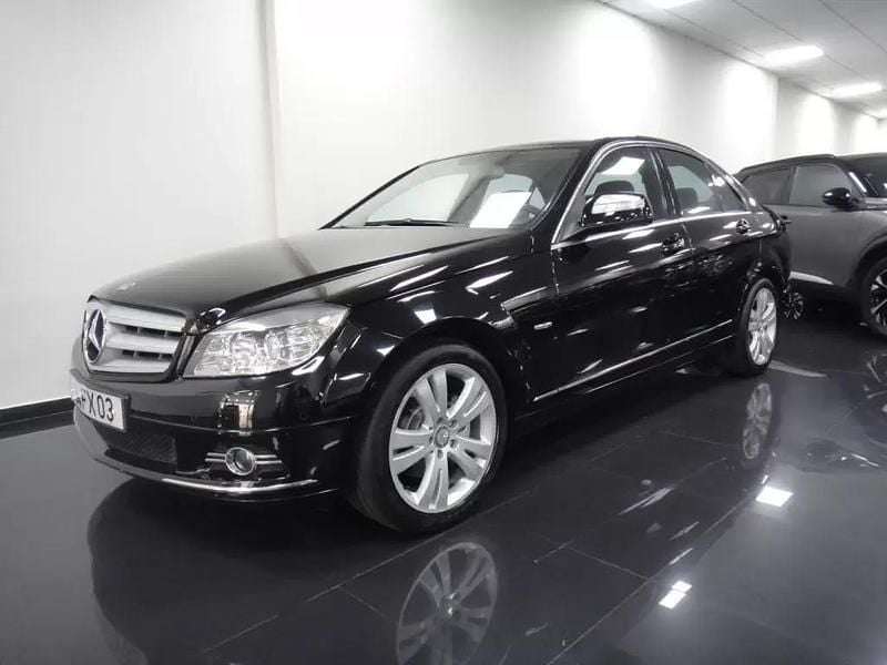 Preto Usado 2008 Mercedes C220 Avantgarde Citadino | € 13.500 - Imagem 1/4