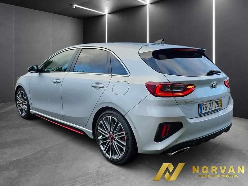 Usado Kia Ceed GT GT 204 HP (150 kW) 2019 Cinzento Citadino