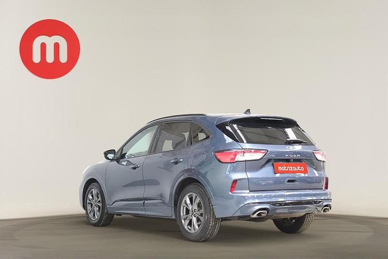 Usado Ford Kuga ST-Line 120 HP (88 kW) 2022 SUV