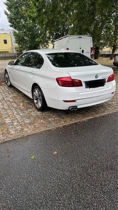 Usado 2017 BMW 520 Luxury Line Sedan | € 20.000 - Imagem 1/4