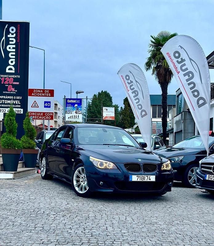 Azul Usado 2006 BMW 520 Sedan | € 10.495 (Caro) - Imagem 1/4