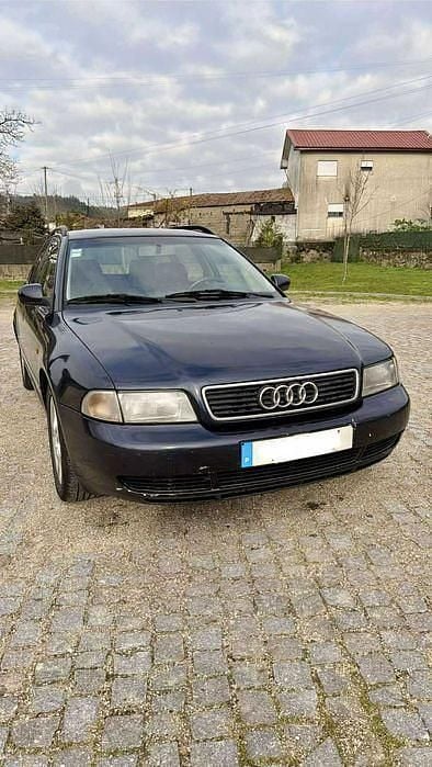 Usado Audi A4 110 HP (80 kW) 1997 Carrinha