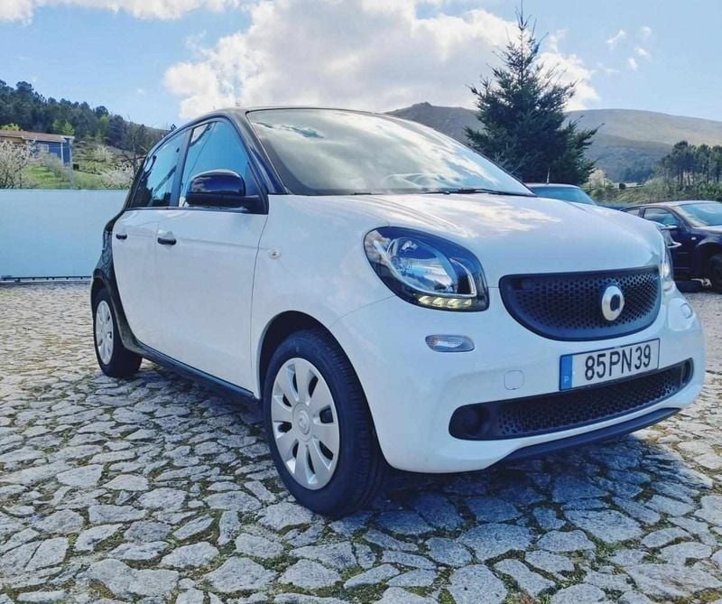 Branco Usado 2015 Smart ForFour Citadino | € 8.250 (Preço justo) - Imagem 1/4