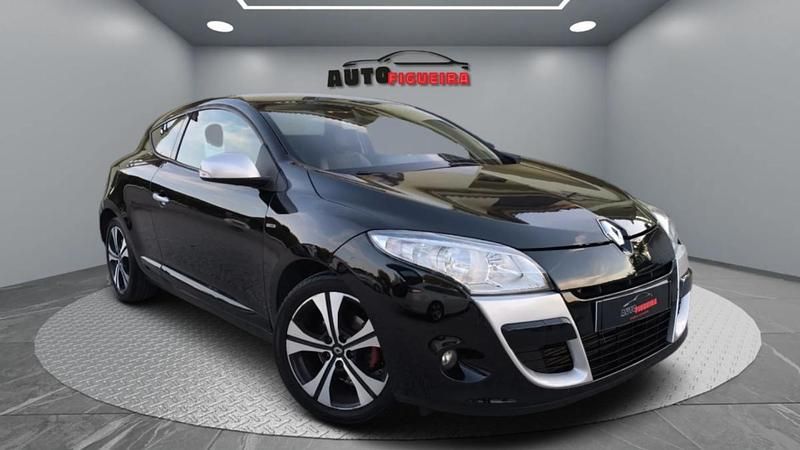 Usado Renault Mégane III 110 HP (80 kW) 2011 Preto Coupé