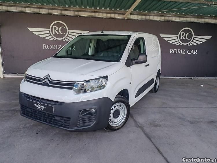 Branco Usado 2020 Citroën Berlingo Feel Monovolume | € 11.000 (Bom preço) - Imagem 1/1