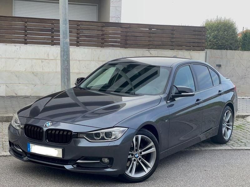 Usado 2012 BMW 320 Sport Line Sedan | € 14.250 (Preço justo) - Imagem 1/4