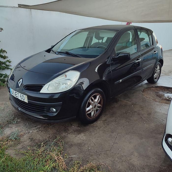 Usado 2007 Renault Clio II Sedan | € 3.400 (Preço justo) - Imagem 1/3