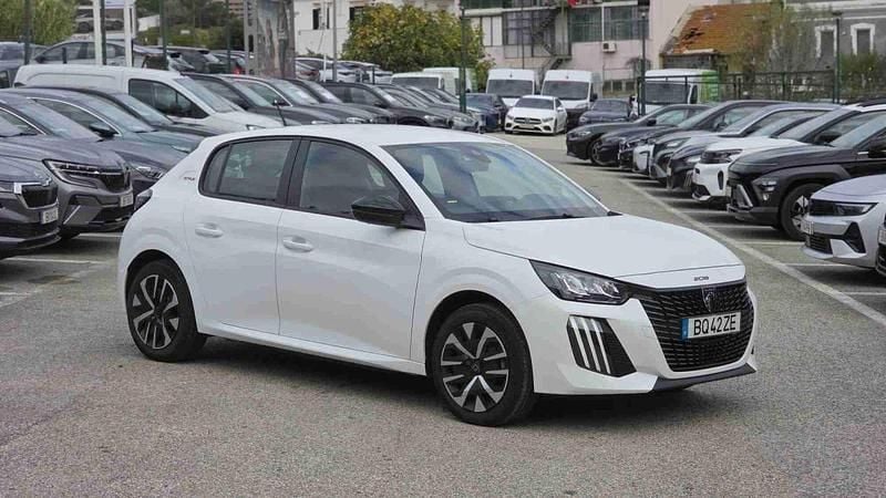 Branco Usado 2025 Peugeot e-208 Style Citadino | € 24.990 (Caro) - Imagem 1/4
