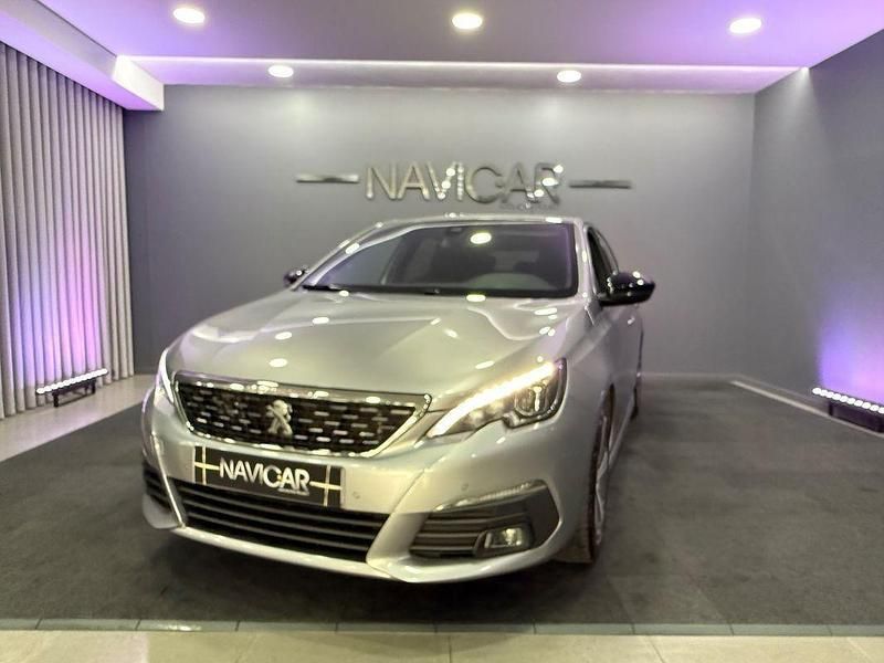 Cinza Usado 2019 Peugeot 308 GT-line | € 12.850 (Preço justo) - Imagem 1/4