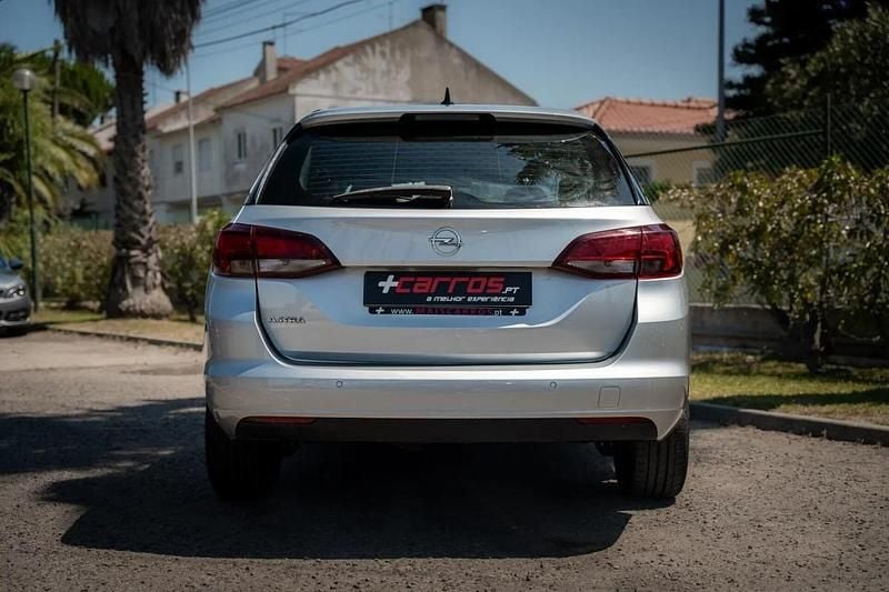 Usado Opel Astra Sport 110 HP (80 kW) 2018 Cinzento Carrinha