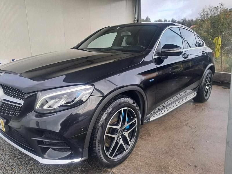 Preto Usado 2017 Mercedes GLC350 Citadino | € 30.500 - Imagem 1/4