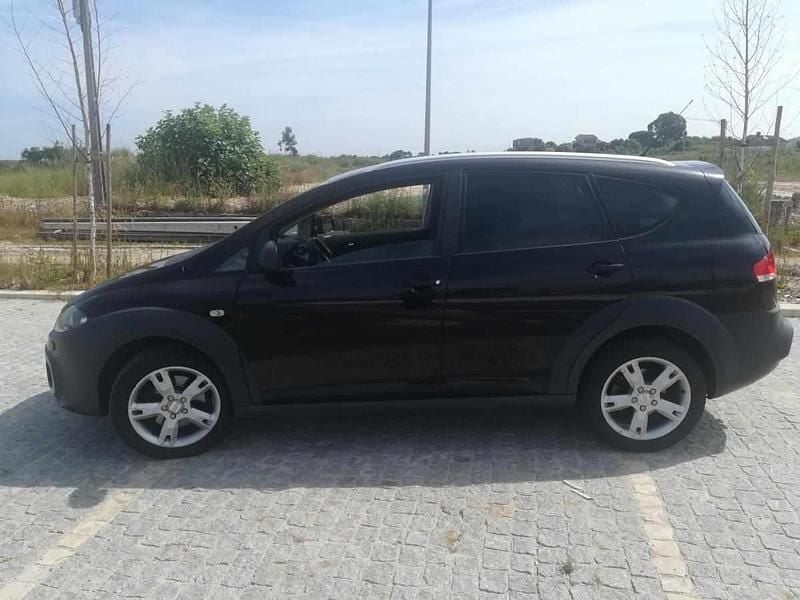 Preto Usado 2007 Seat Altea XL Monovolume | € 8.099 - Imagem 1/4