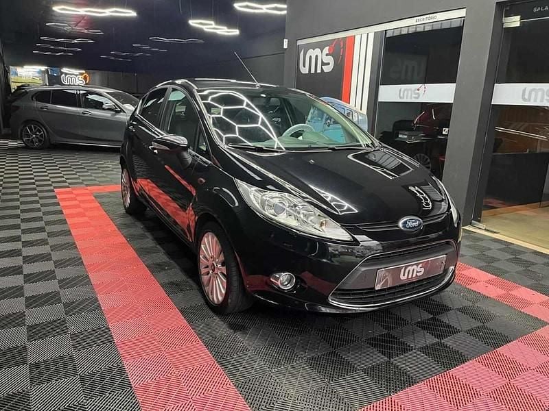 Preto Usado 2010 Ford Fiesta | € 6.500 (Preço justo) - Imagem 1/4