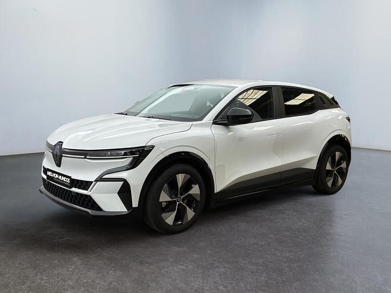 Branco Usado 2024 Renault Mégane Equilibre SUV | € 25.900 - Imagem 1/4