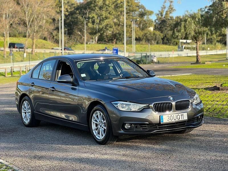 Usado 2018 BMW 330e iPerformance Sedan | € 13.800 (Super Preço) - Imagem 1/4