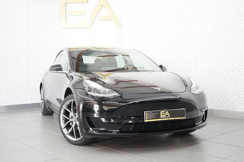 Preto Usado 2020 Tesla Model 3 Standard Range Plus Sedan | € 21.980 (Preço elevado) - Imagem 1/4