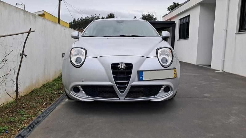 Usado Alfa Romeo MiTo Distinctive 120 HP (88 kW) 2009 Cinzento Citadino