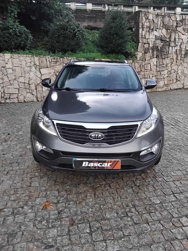 Usado Kia Sportage 115 HP (84 kW) 2011 Cinzento SUV