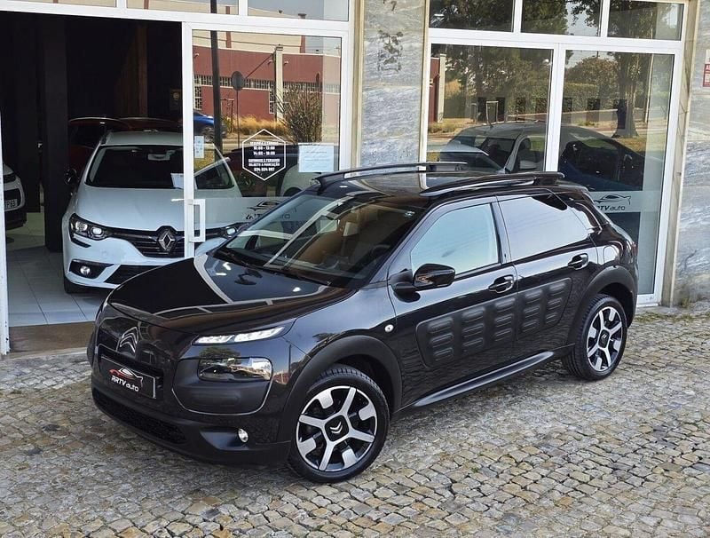 Preto Usado 2015 Citroën C4 Feel SUV | € 9.950 (Bom preço) - Imagem 1/4