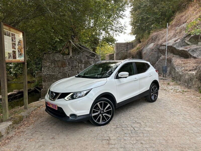 Branco Usado 2014 Nissan Qashqai Tekna SUV | € 15.490 (Preço justo) - Imagem 1/4
