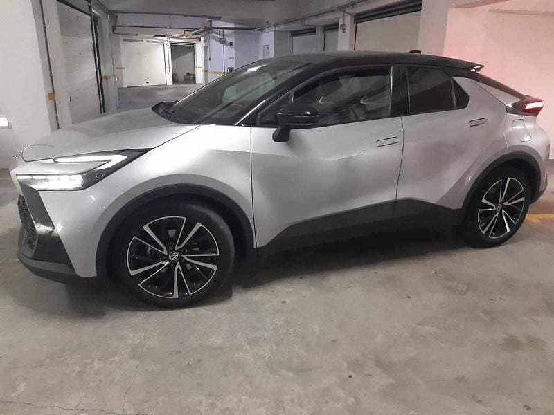 Cinzento Usado 2023 Toyota C-HR SUV | € 37.500 (Caro) - Imagem 1/4