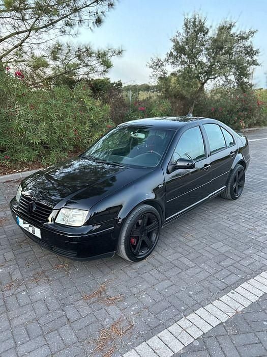 Usado 2002 VW Bora Sedan | € 5.900 - Imagem 1/4