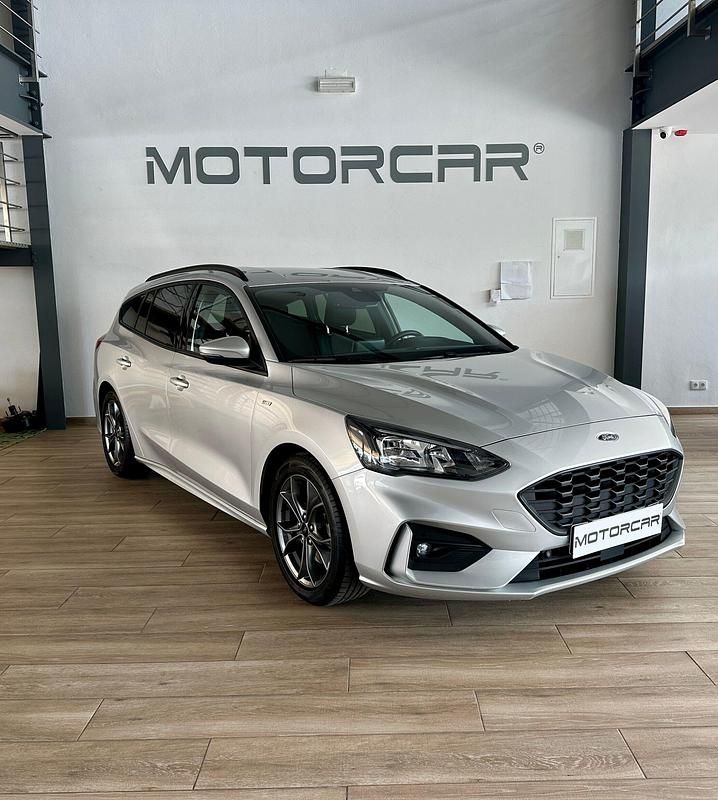 Cinza Usado 2022 Ford Focus ST-Line Carrinha | € 18.790 (Preço justo) - Imagem 1/4