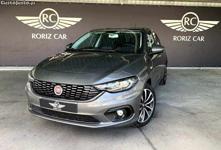 Cinza Usado 2020 Fiat Tipo Lounge Citadino | € 11.900 (Preço justo) - Imagem 1/1