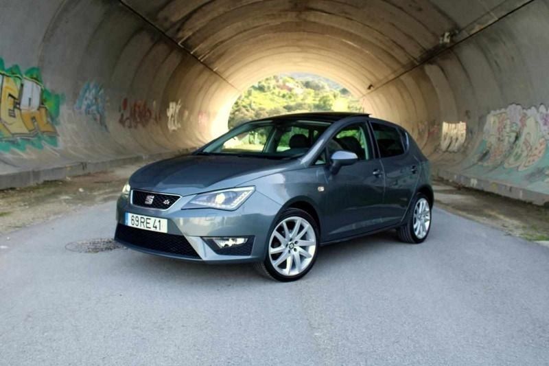 Cinzento Usado 2016 Seat Ibiza ST FR Carrinha | € 12.690 (Preço elevado) - Imagem 1/4