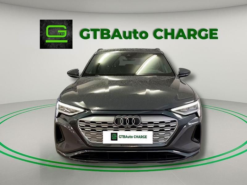 Cinza Usado 2023 Audi Q8 e-tron Ambiente SUV | € 49.900 - Imagem 1/4