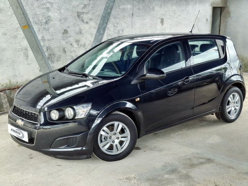 Preto Usado 2012 Chevrolet Aveo LT | € 6.990 - Imagem 1/4