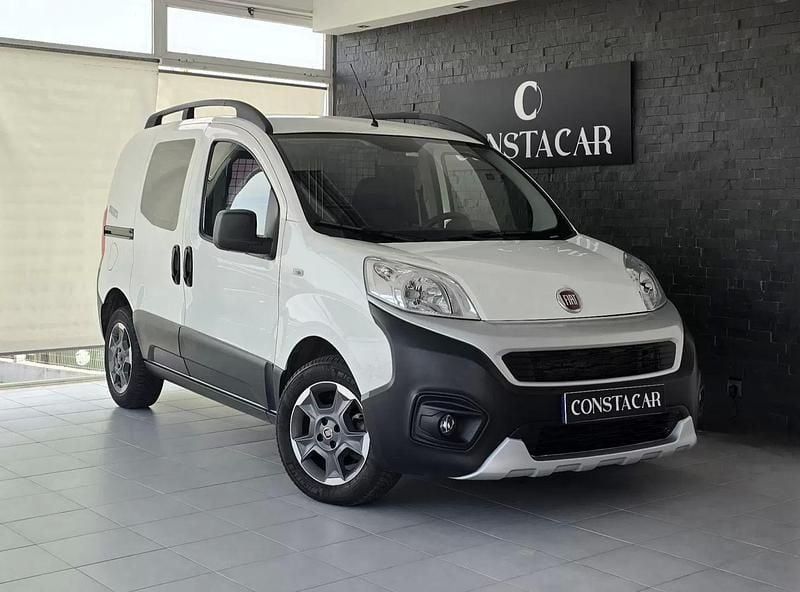 Branco Usado 2021 Fiat Fiorino Monovolume | € 12.450 (Bom preço) - Imagem 1/4