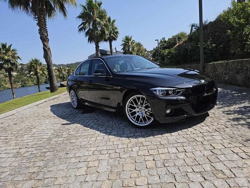 Preto Usado 2016 BMW 318 Sedan | € 20.500 (Preço justo) - Imagem 1/4